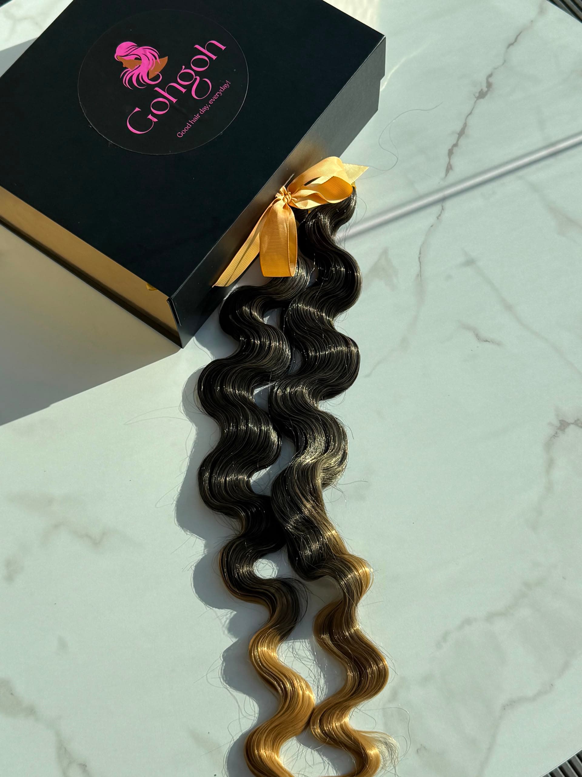 GOHGOH's Body Wave Curls - Midnight Honey Ombré